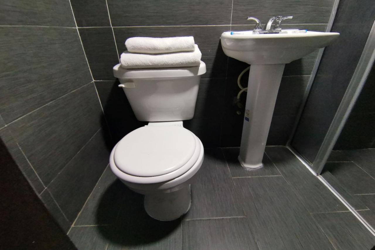 Capital O Hotel Plaza, Mexicali Zewnętrze zdjęcie